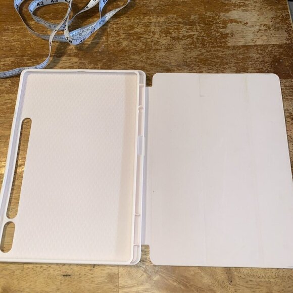 New Pink Tablet Case 12 Inch By 8 Inch Magnetic - Picture 2 of 5